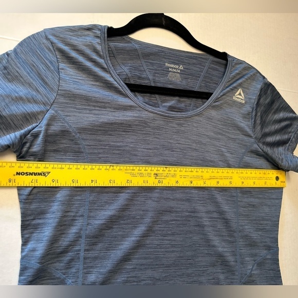 Reebok athletic work out short sleeve shirt top in light blue size Medium. A19 - Picture 7 of 10